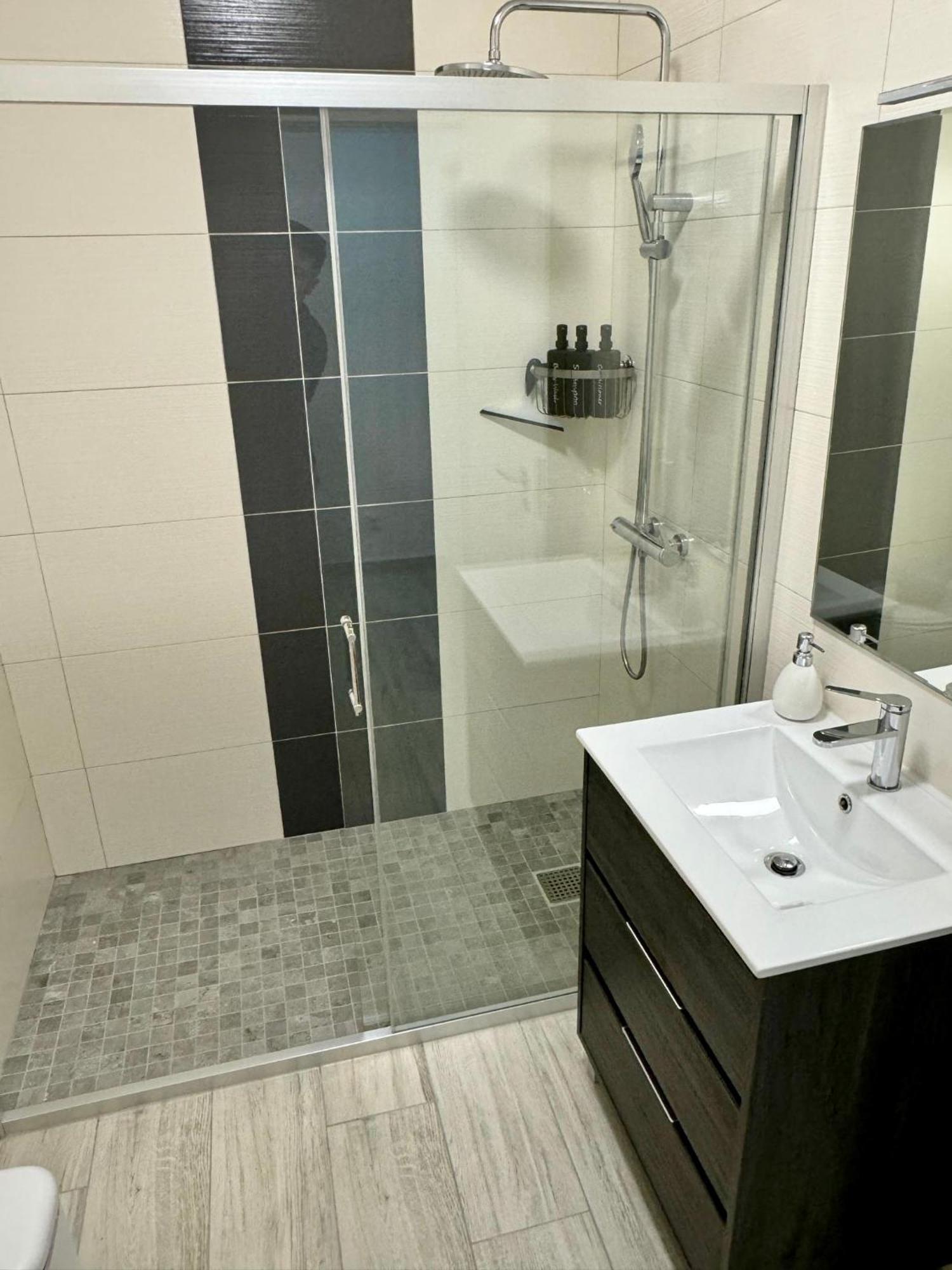 Princess Retreat Beautiful Modern Aprt 2 Min Walk From Quarteira Beach Extérieur photo
