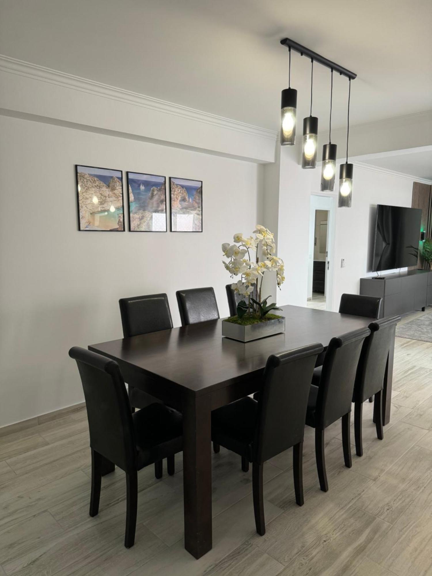 Princess Retreat Beautiful Modern Aprt 2 Min Walk From Quarteira Beach Extérieur photo