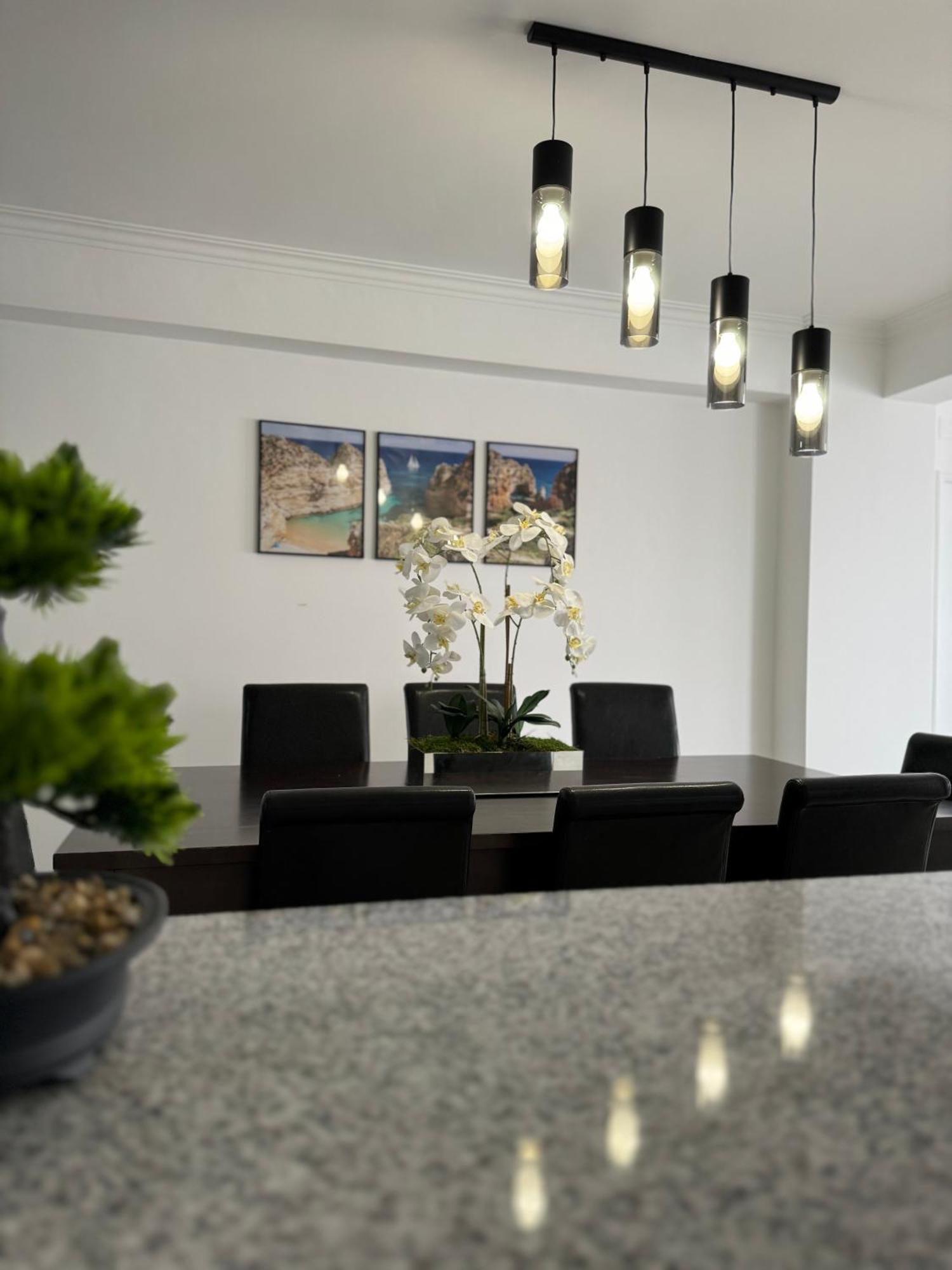 Princess Retreat Beautiful Modern Aprt 2 Min Walk From Quarteira Beach Extérieur photo