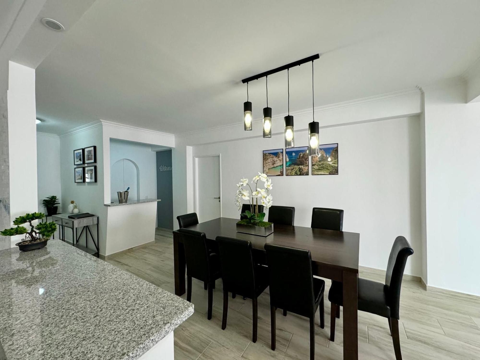 Princess Retreat Beautiful Modern Aprt 2 Min Walk From Quarteira Beach Extérieur photo
