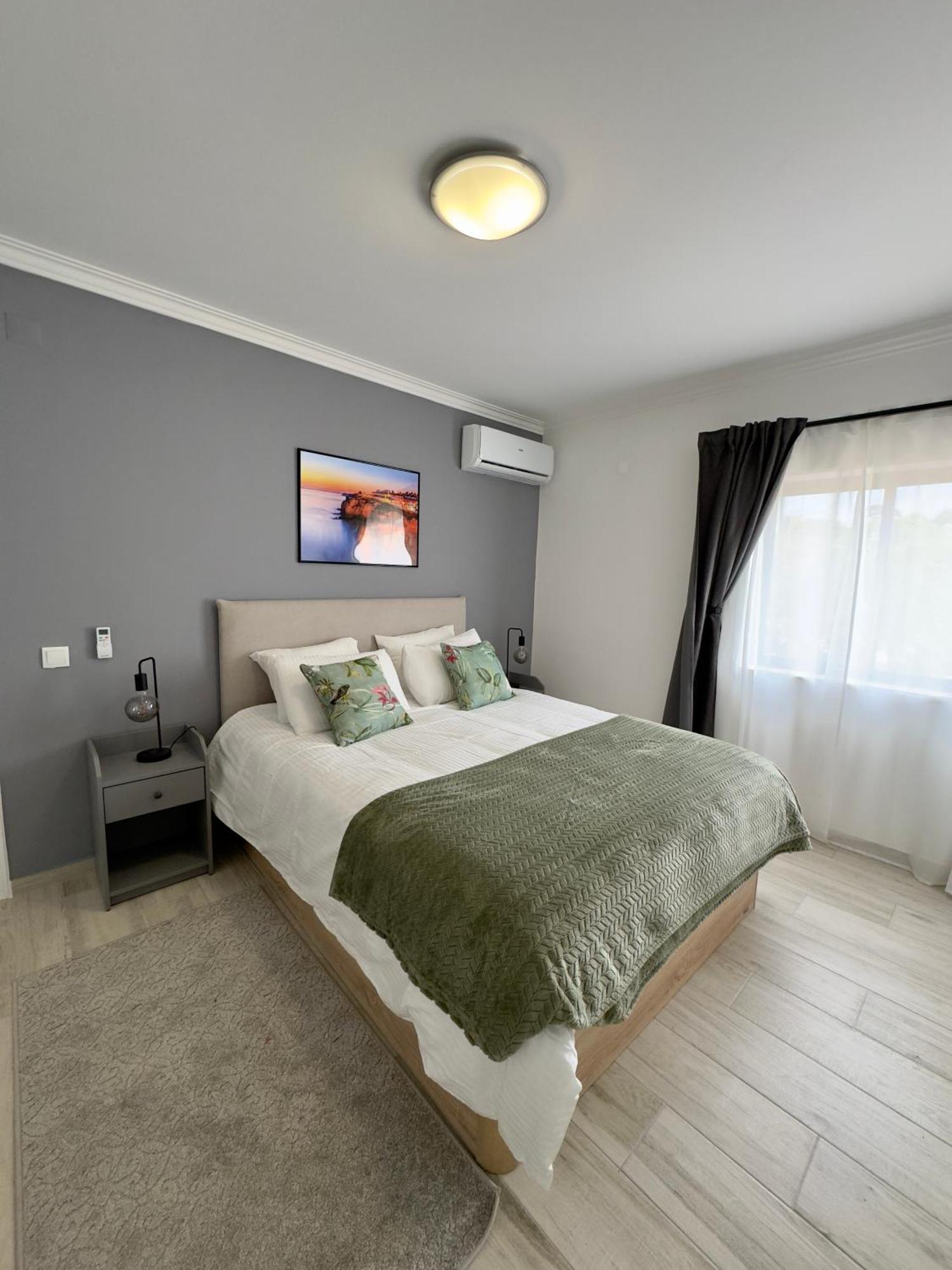 Princess Retreat Beautiful Modern Aprt 2 Min Walk From Quarteira Beach Extérieur photo