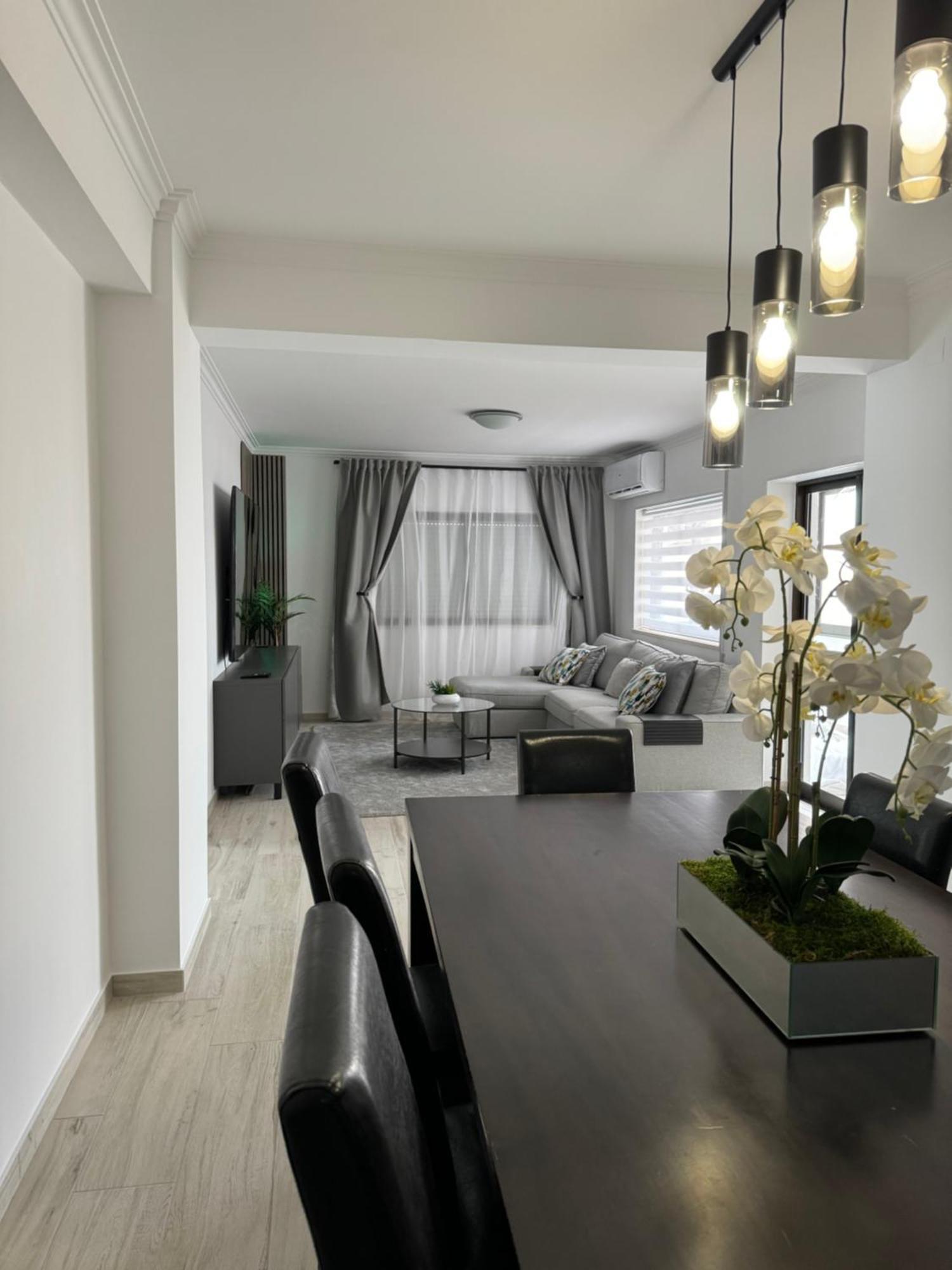 Princess Retreat Beautiful Modern Aprt 2 Min Walk From Quarteira Beach Extérieur photo
