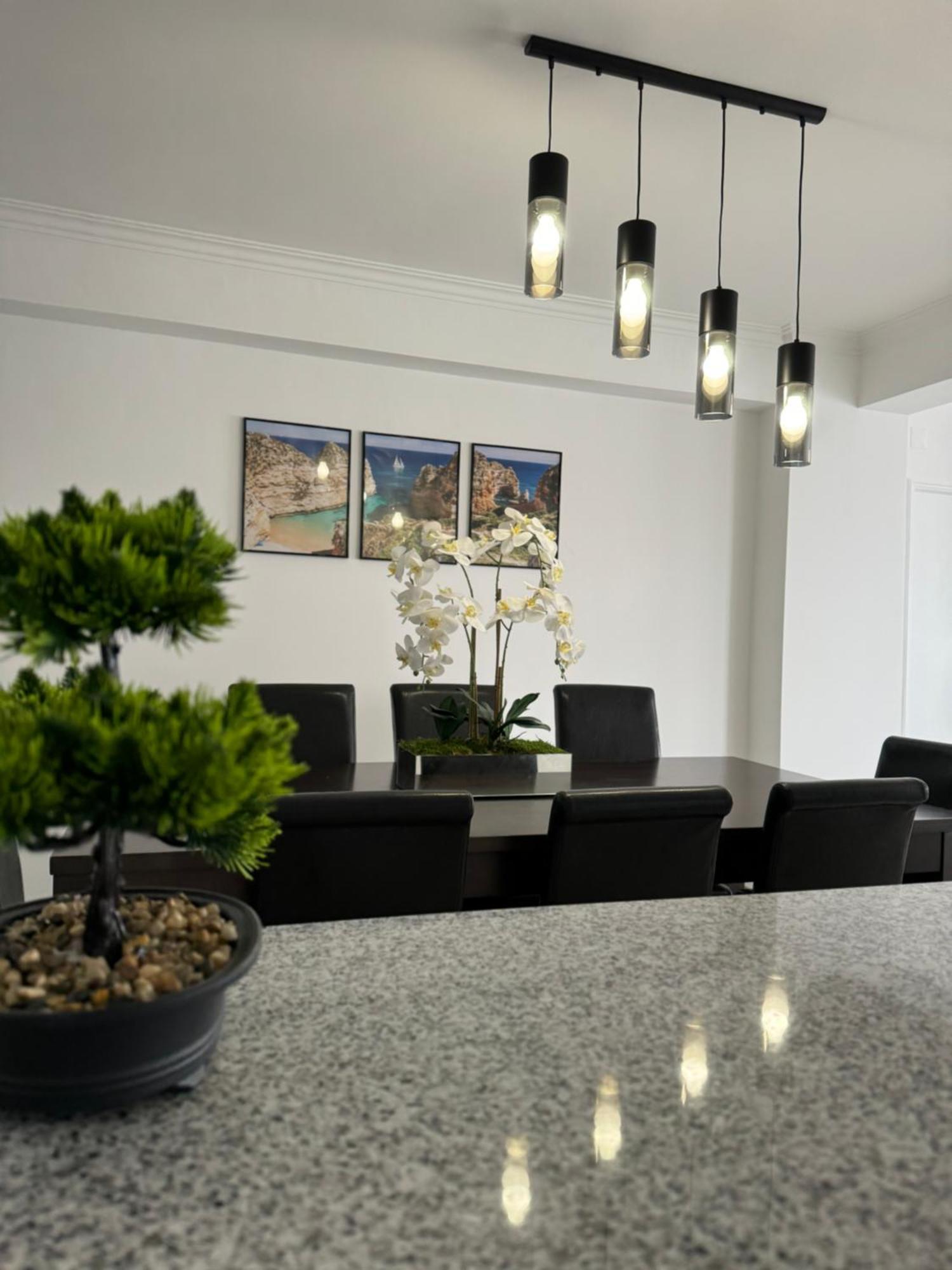Princess Retreat Beautiful Modern Aprt 2 Min Walk From Quarteira Beach Extérieur photo